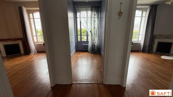 Maison bourgeoise avec jardin au centre ville