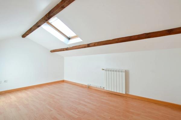 Maison de village 4 pièces – Calme, authenticité et potentiel locatif à Saint-Nazaire-de-Ladarez