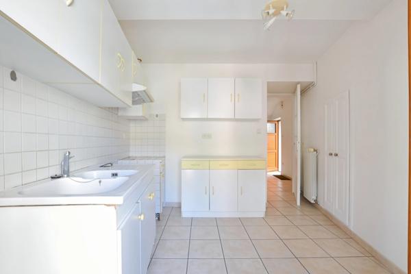 Maison de village 4 pièces – Calme, authenticité et potentiel locatif à Saint-Nazaire-de-Ladarez