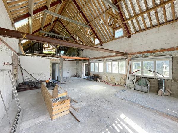 Vente                                                      Immeuble
                        
                     8 pièces                      380 m2                     à Chivy-Lès-Étouvelles