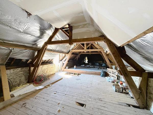 Vente                                                      Immeuble
                        
                     8 pièces                      380 m2                     à Chivy-Lès-Étouvelles