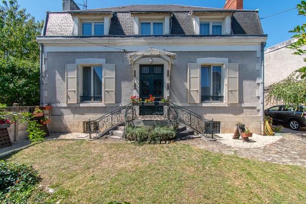 Maison Vierzon 9 pièce(s) 214 m2