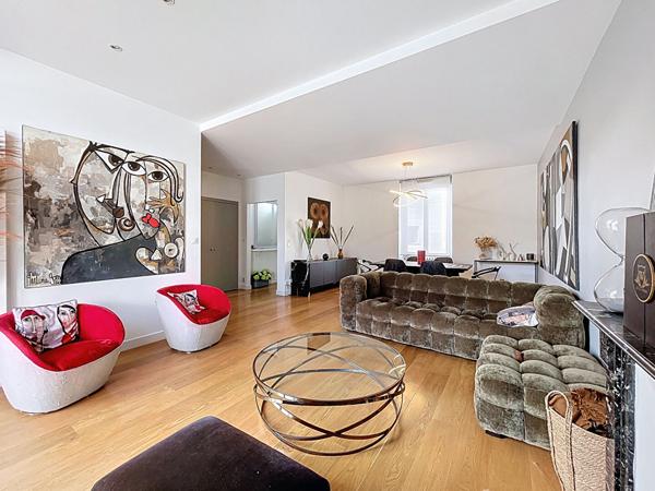 Magnifique maison angevine à vendre en plein centre ville d'ANGERS comprenant 4 chambres, garage et jardin !