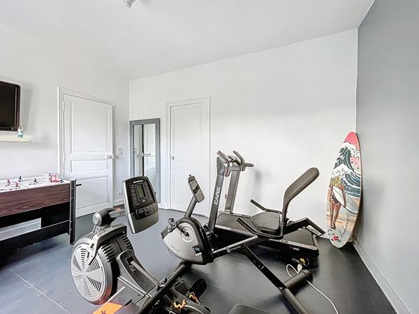 Magnifique maison angevine à vendre en plein centre ville d'ANGERS comprenant 4 chambres, garage et jardin !