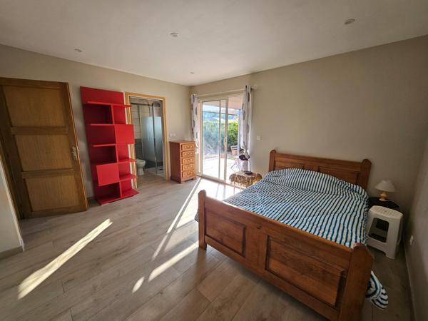 Maison familiale idéalement située en parfait état