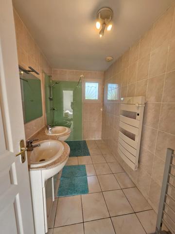 Maison familiale idéalement située en parfait état