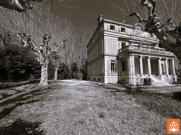 Somptueux Château de 1890 en pleine campagne entre Istres et Entressen Istres Somptueux Château de 1890 en pleine campagne entre Istres et Entressen Istres