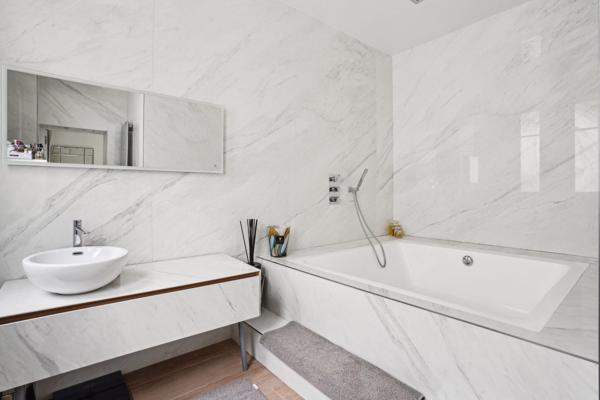 Vente Maison de luxe Neuilly-sur-Seine 6 Pièces 350.4 m²