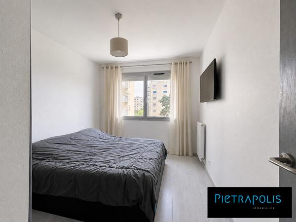DÉCINES – T4 DE 94 M² – 3 CHAMBRES – BALCON – GARAGE EN SUS
