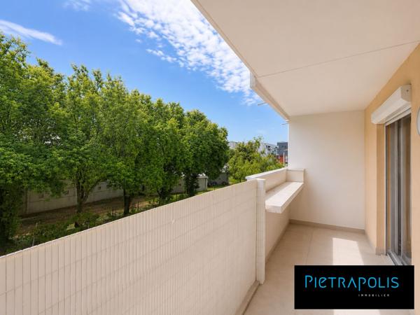 DÉCINES – T4 DE 94 M² – 3 CHAMBRES – BALCON – GARAGE EN SUS