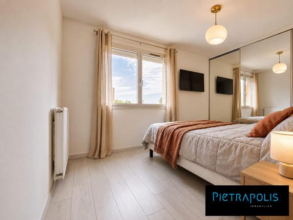 DÉCINES – T4 DE 94 M² – 3 CHAMBRES – BALCON – GARAGE EN SUS