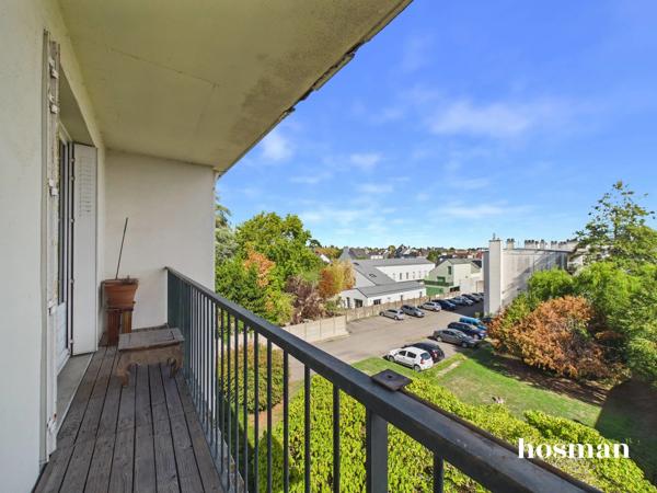Appartement T3 de 72,59 m2 dernier étage avec balcon et garage - Entre Dalby et Toutes Aides à Nantes