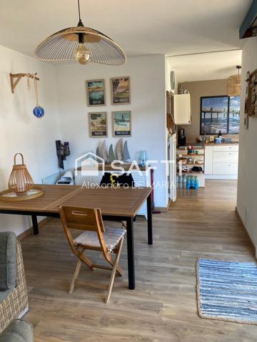 MAISON T3 AVEC TERRASSE PROCHE PORT, COMMERCES ET MER