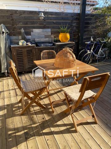 MAISON T3 AVEC TERRASSE PROCHE PORT, COMMERCES ET MER