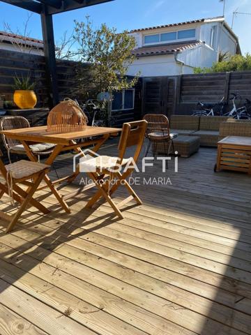 MAISON T3 AVEC TERRASSE PROCHE PORT, COMMERCES ET MER