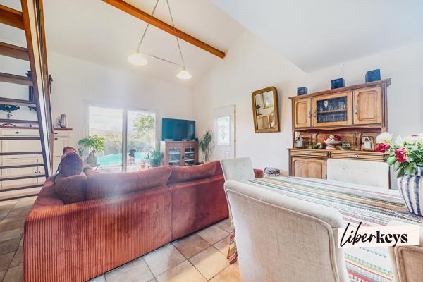 Maison T6 plain-pied garage, piscine, jardin.