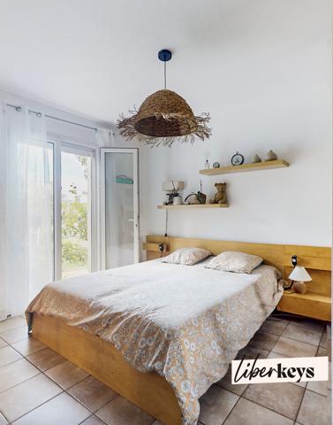 Maison T6 plain-pied garage, piscine, jardin.