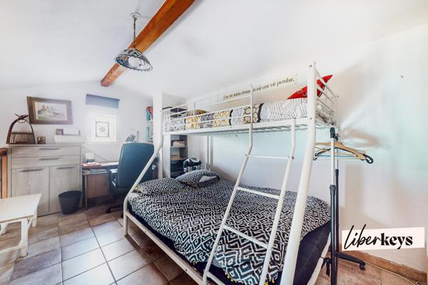 Maison T6 plain-pied garage, piscine, jardin.