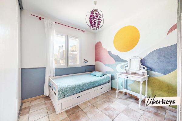 Maison T6 plain-pied garage, piscine, jardin.