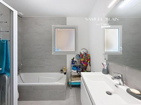 Piscine, plain de plain pied 3 ch et jardin.