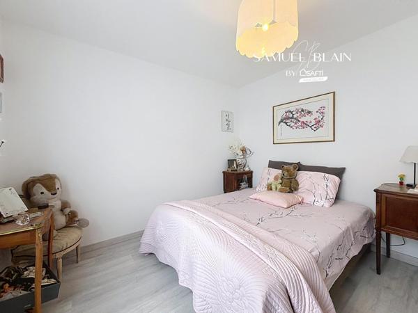 Piscine, plain de plain pied 3 ch et jardin.