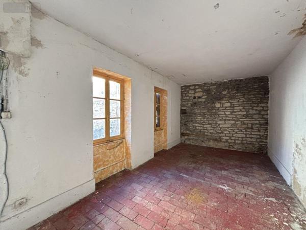 Immeuble à vendre à Chagny en Saône-et-Loire (71150), ref : 71057-23