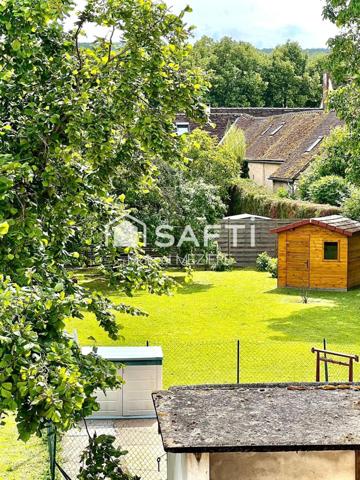 Jolie propriété sans aucun travaux.Terrain piscinable. TRIPLE VITRAGE!