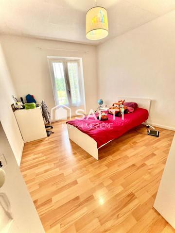 Jolie propriété sans aucun travaux.Terrain piscinable. TRIPLE VITRAGE!