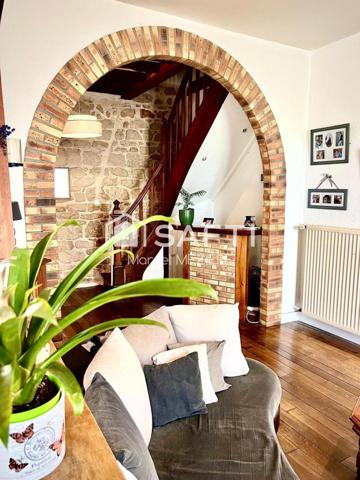 Jolie propriété sans aucun travaux.Terrain piscinable. TRIPLE VITRAGE!