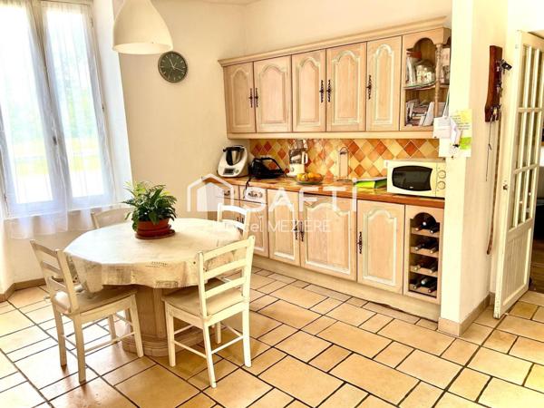 Jolie propriété sans aucun travaux.Terrain piscinable. TRIPLE VITRAGE!