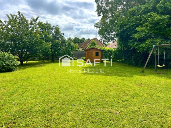 Jolie propriété sans aucun travaux.Terrain piscinable. TRIPLE VITRAGE!