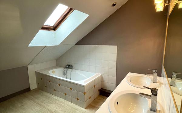 Maison à vendre    6 pièces • 192 m2 Nevers