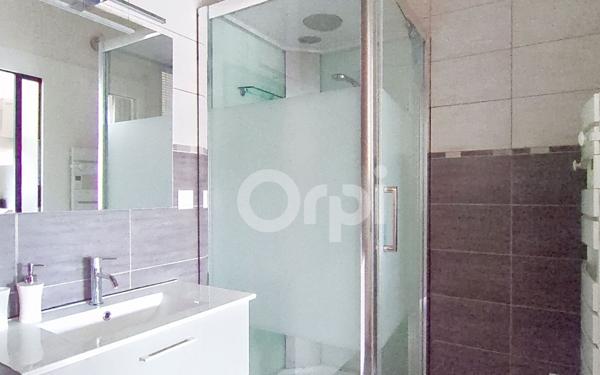 Immeuble à vendre    11 pièces • 206,44 m2 Chaumont