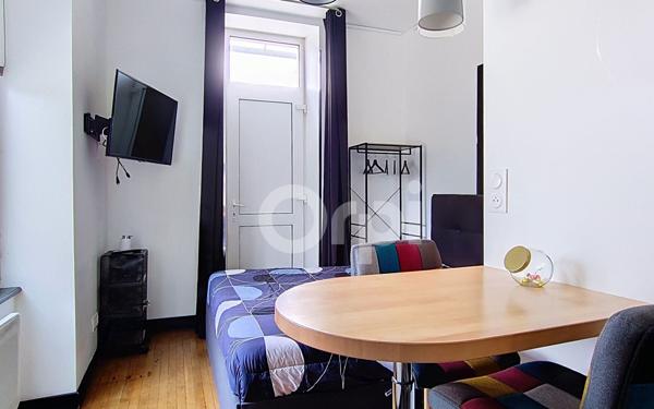 Immeuble à vendre    11 pièces • 206,44 m2 Chaumont