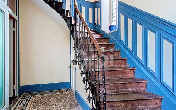 Immeuble à vendre    11 pièces • 206,44 m2 Chaumont