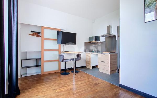 Immeuble à vendre    11 pièces • 206,44 m2 Chaumont