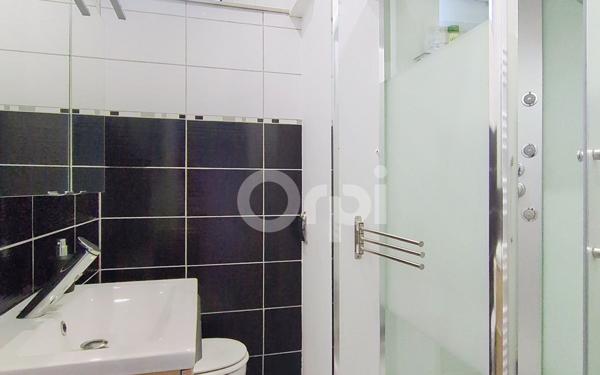 Immeuble à vendre    11 pièces • 206,44 m2 Chaumont