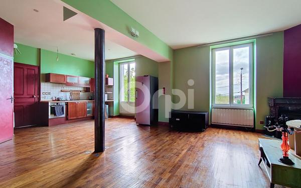 Immeuble à vendre    11 pièces • 206,44 m2 Chaumont