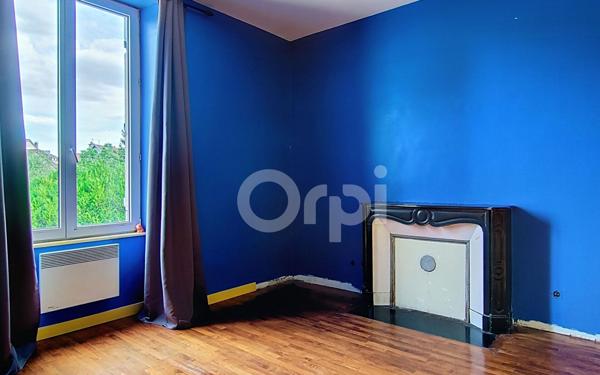 Immeuble à vendre    11 pièces • 206,44 m2 Chaumont