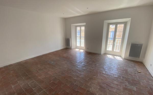 Appartement à louer    2 pièces •  Le Beausset