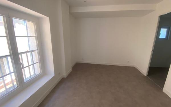 Appartement à louer    2 pièces •  Le Beausset