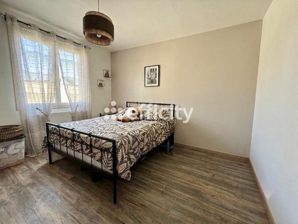 Maison
         4 pièces
        - 65 m² 220 000 € *