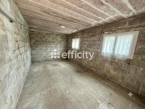 Maison
         4 pièces
        - 65 m² 220 000 € *