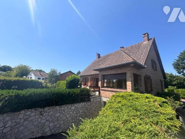 NOUVEAUTE :
A vendre à SAINT VALERY SUR SOMME (80230), une maison en briques sur sous-sol comp...
