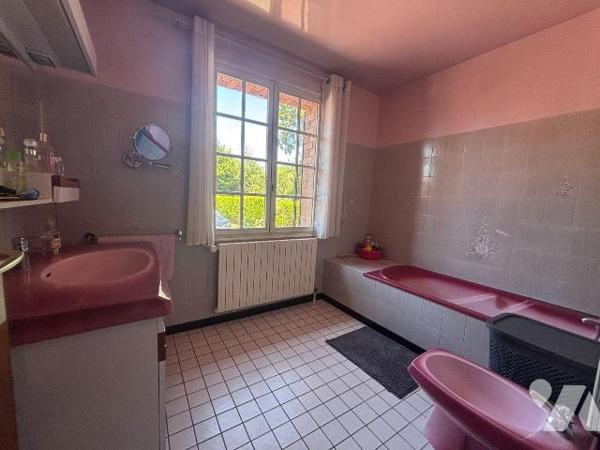 NOUVEAUTE :
A vendre à SAINT VALERY SUR SOMME (80230), une maison en briques sur sous-sol comp...