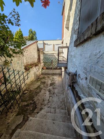 Maison à vendre  5 pièces - 110 m 2   VERVINS  - 02