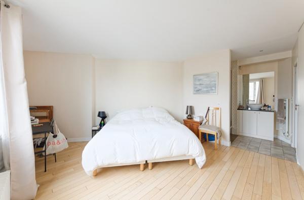 BOULOGNE - Porte de St Cloud - 116 m² rénové - DERNIER ETAGE - Exposition SUD-EST