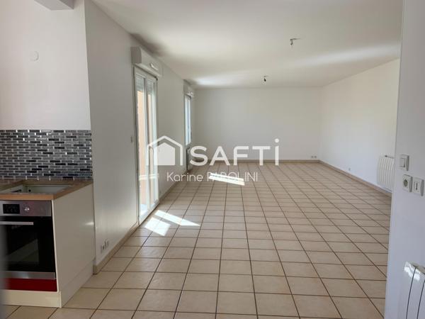 T4 vendu avec garage double – Centre village