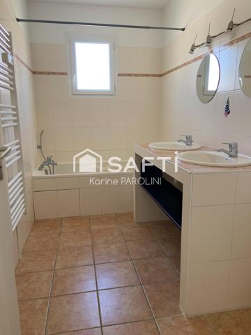 T4 vendu avec garage double – Centre village