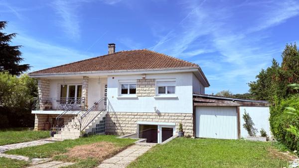 SAINTE GENEVIEVE MAISON INDIVIDUELLE SEJOUR DOUBLE, CUISINE, 3 CHAMBRES , SOUS-SOL TOTAL  AMENAGE, DEPENDANCE, GARAGE, JARDIN